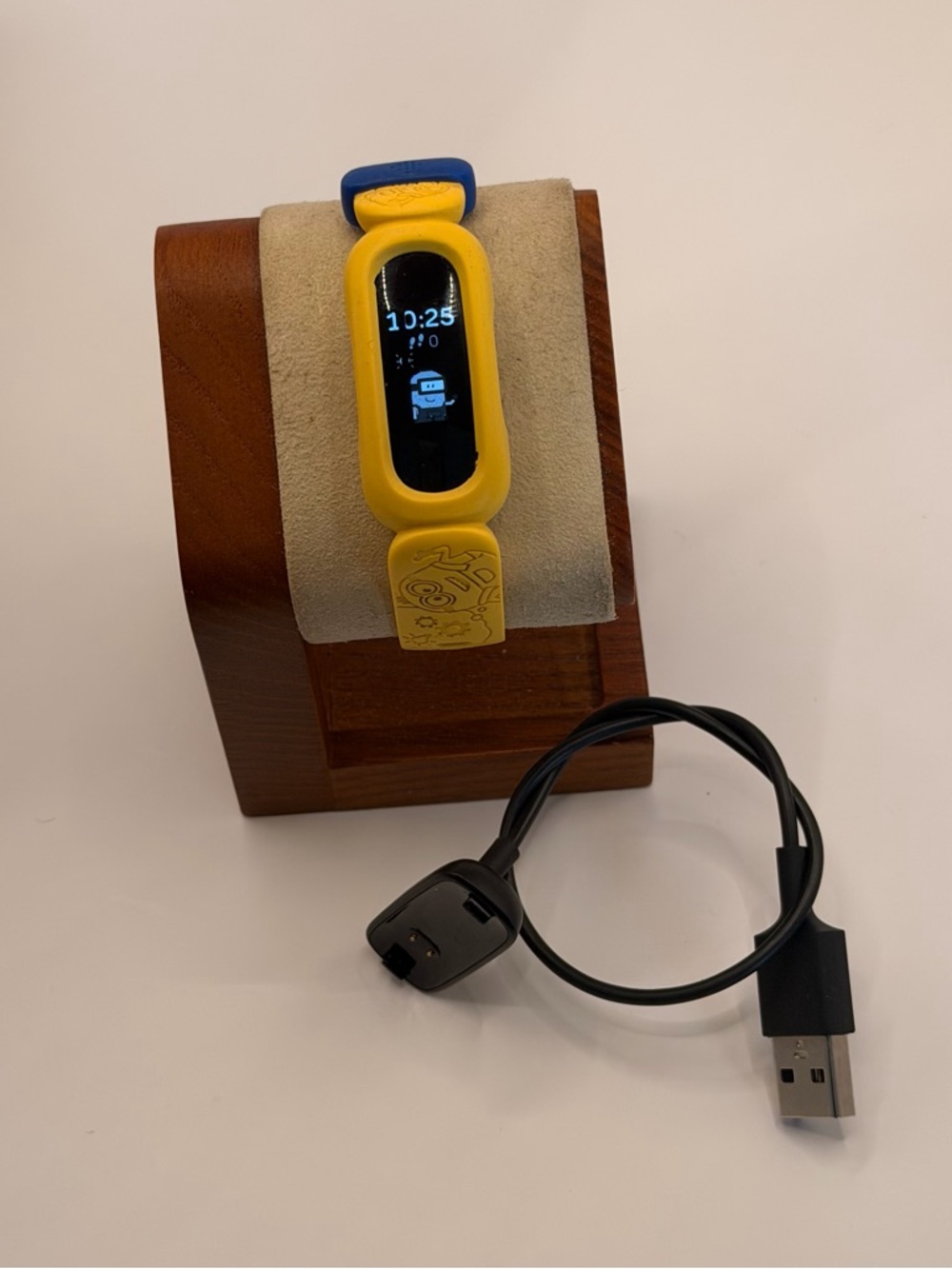 Fitbit Ace 3 Kids Fitness Tracker , Yellow/ Blue, Charger Included, Tested